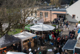 Bauern- und Kunsthandwerkermarkt Oldtimer- und Traktorenausstellung Weinspektakel 2025